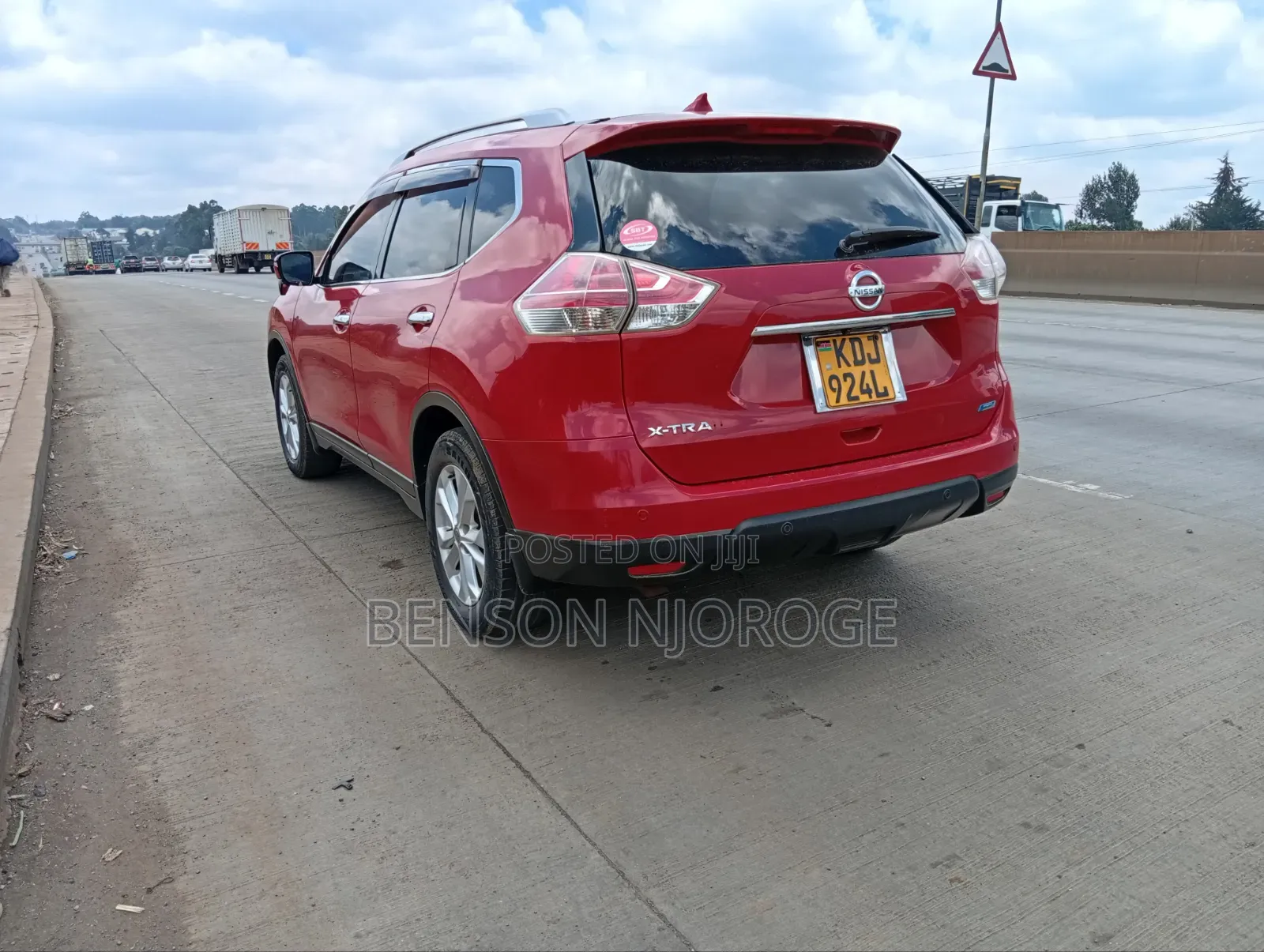 Nissan X-Trail 2.0 Petrol AWD 2015 Red