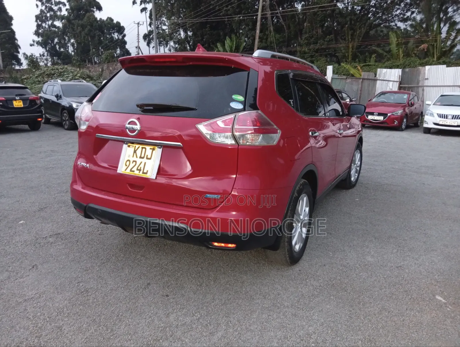 Nissan X-Trail 2.0 Petrol AWD 2015 Red