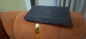 Laptop Dell Latitude E7240 8GB Intel Core i5 SSD 140GB