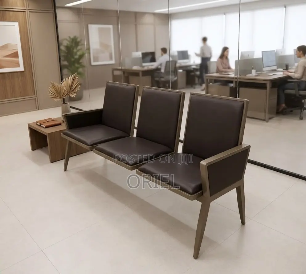 3-Seat Waiting Bench : Three-Seater Leather Waiting Bench