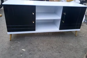 American 4.5ft TV Stand