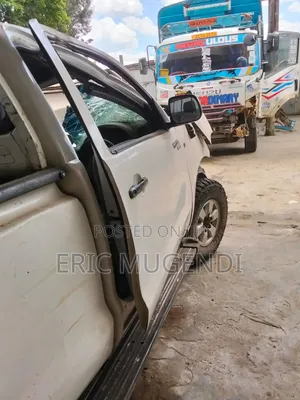 Toyota Hilux 2012 White