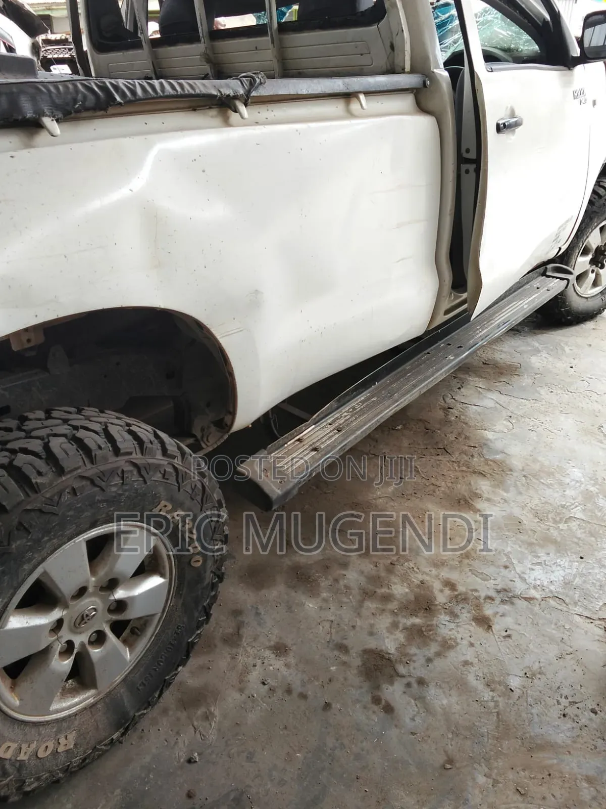 Toyota Hilux 2012 White