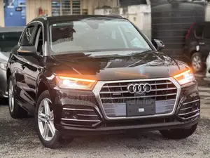 Audi Q5 2.0T Premium AWD quattro 2019 Black