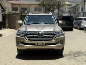 Toyota Land Cruiser 2017 Beige