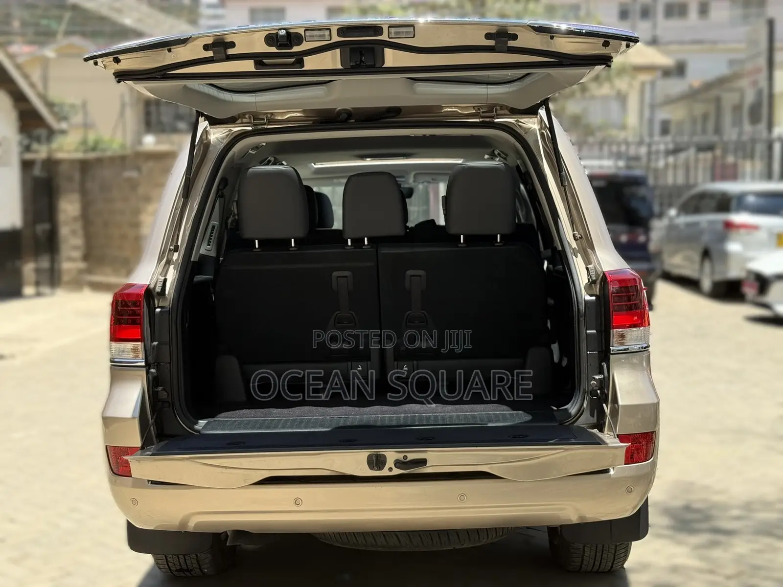 Toyota Land Cruiser 2017 Beige