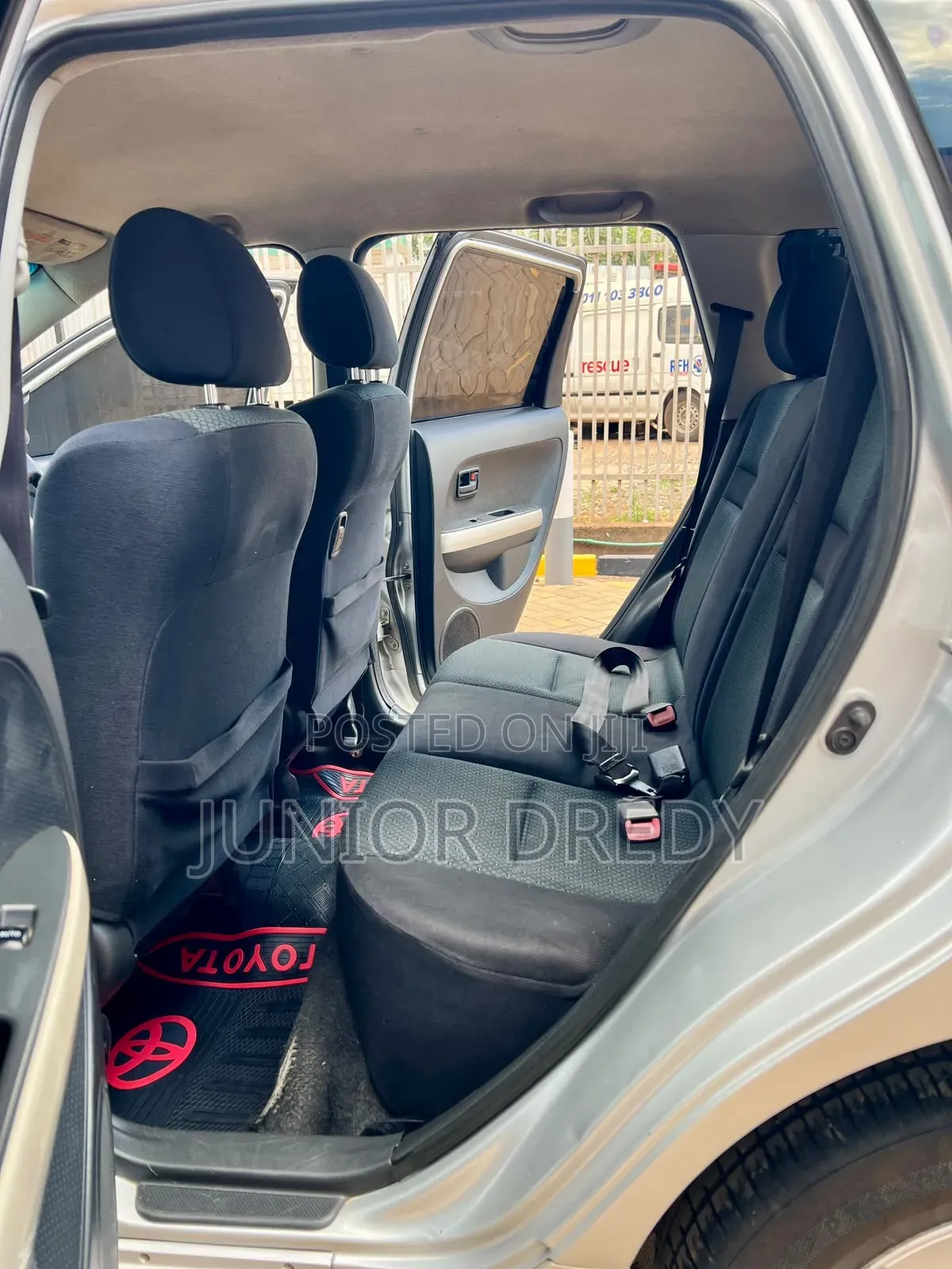Toyota IST 2007 Silver