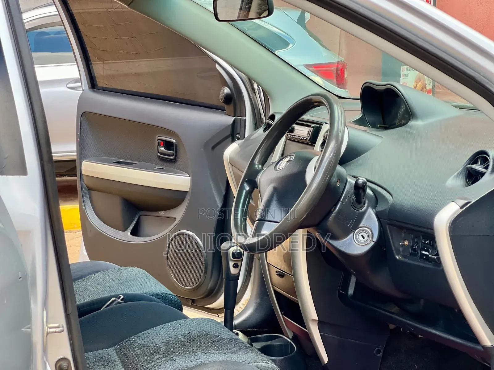 Toyota IST 2007 Silver