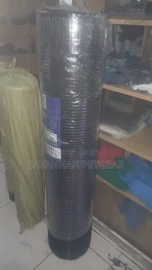 PVC-coated Welded Wire Mesh Roll for Fence, Cages (21gx1/2''x4ftx25m)