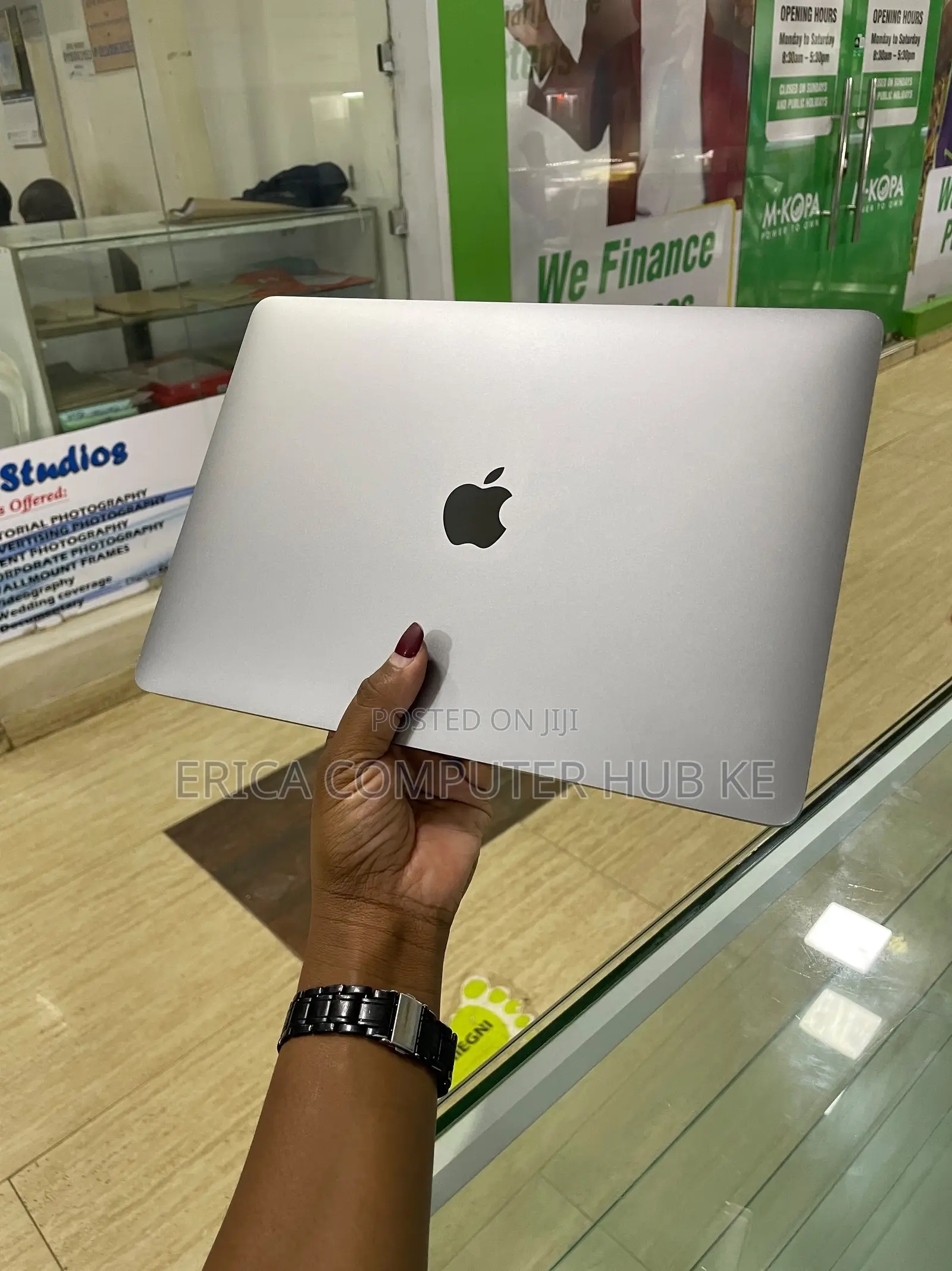 Laptop Apple MacBook Pro 2017 16GB Intel Core i7 SSD 256GB