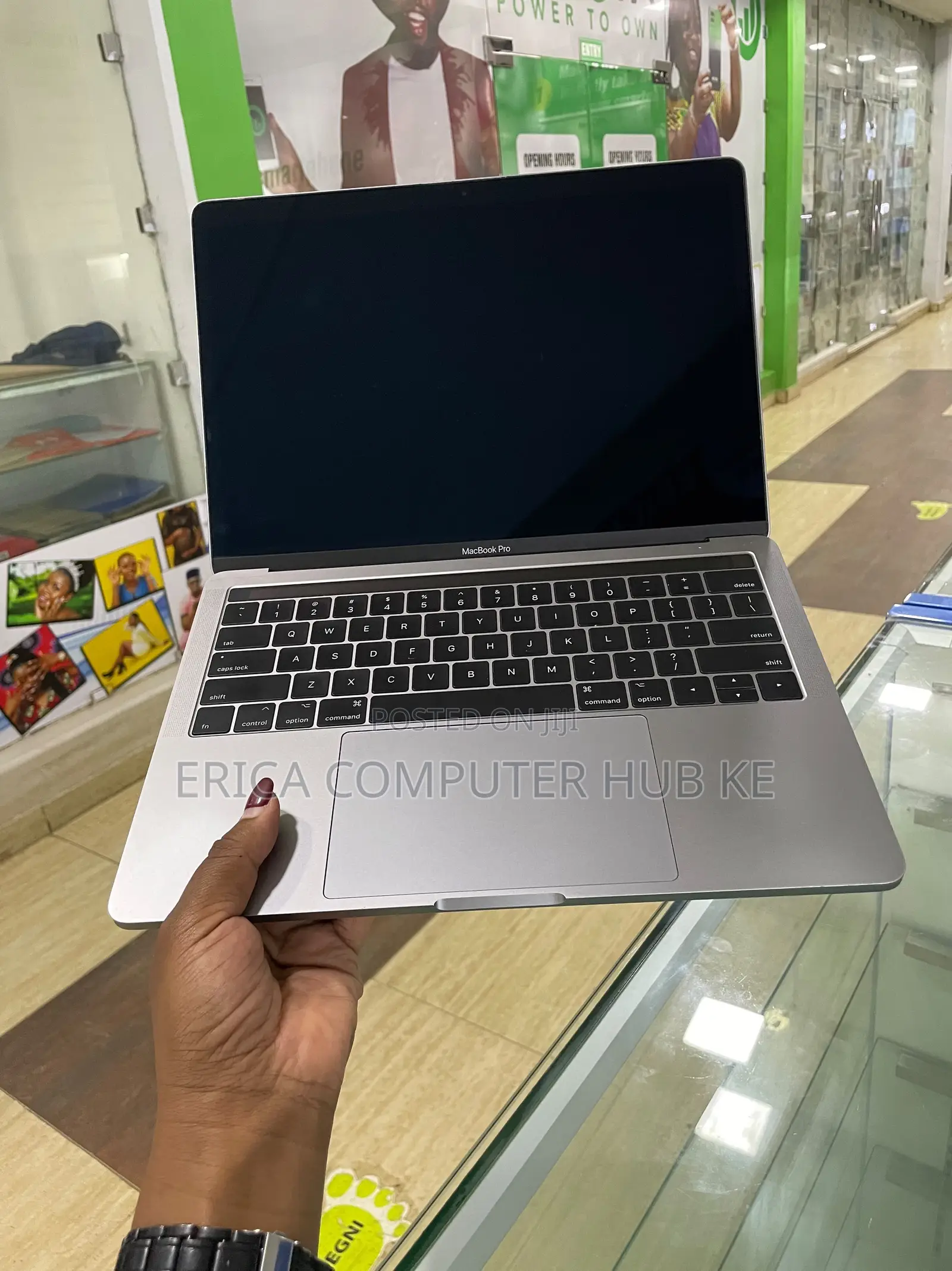 Laptop Apple MacBook Pro 2017 16GB Intel Core i7 SSD 256GB