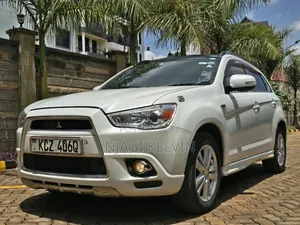 Mitsubishi RVR 2013 White