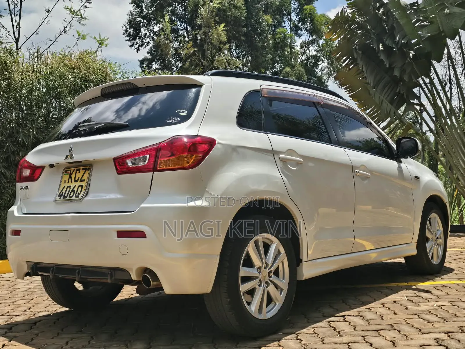 Mitsubishi RVR 2013 White