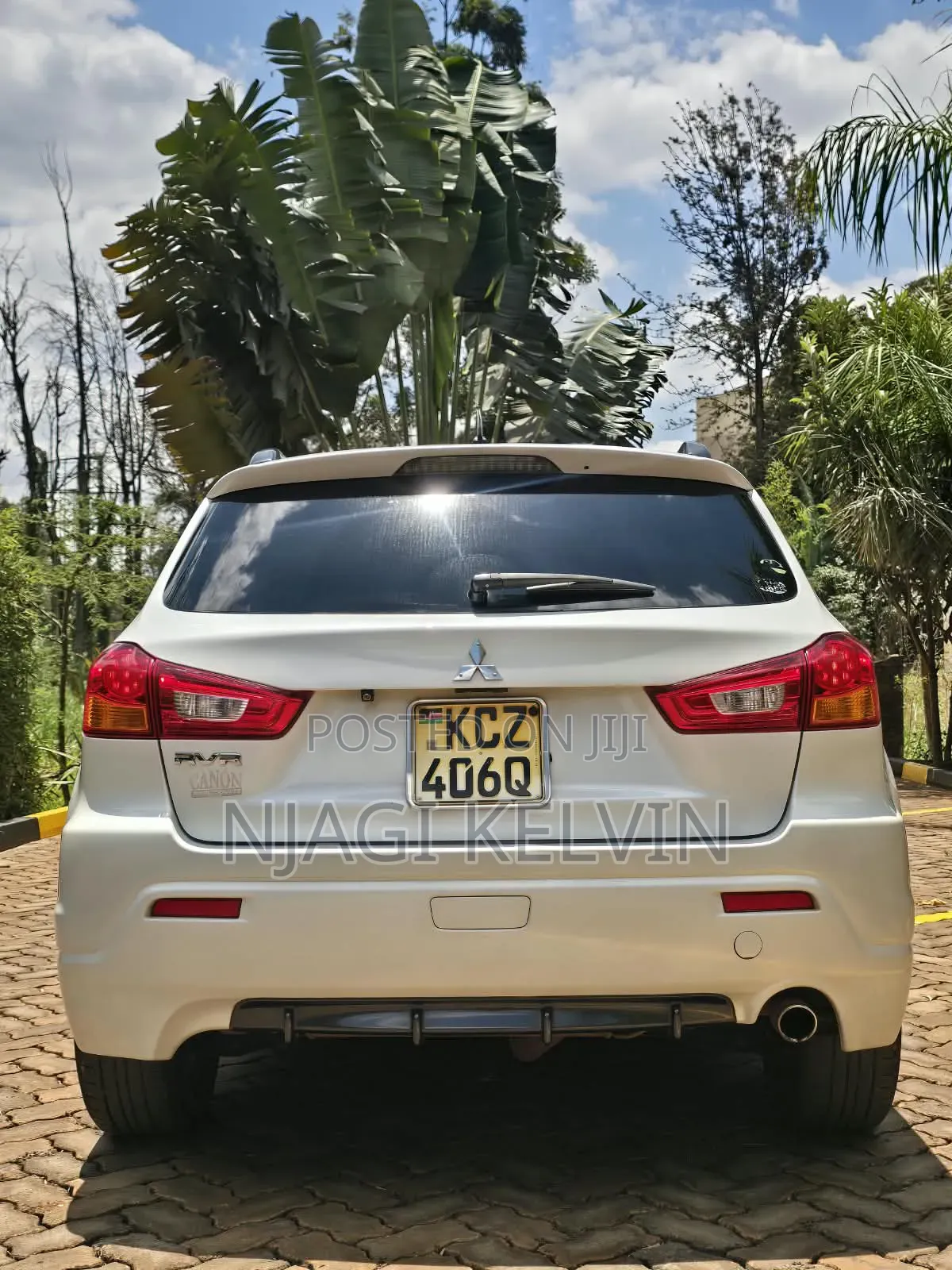 Mitsubishi RVR 2013 White