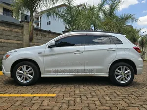 Mitsubishi RVR 2013 White