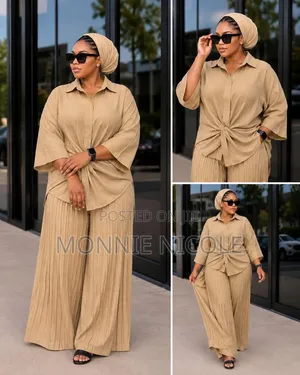Soft Pleats Bold Elegance 2pc Set. Good Quality
