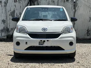 Toyota Passo 2019 White