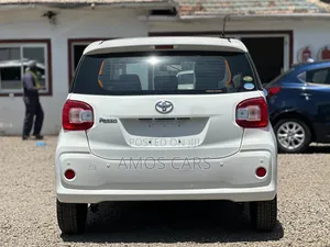 Toyota Passo 2019 White