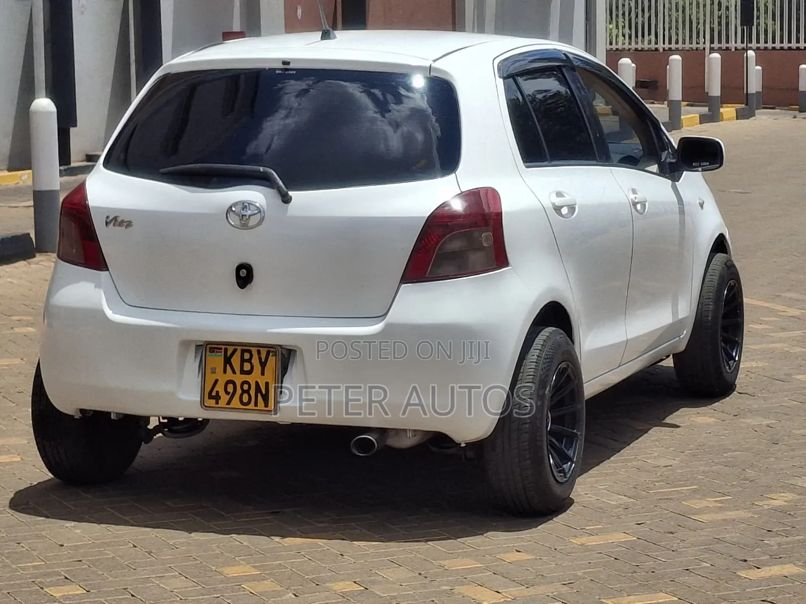 Toyota Vitz 1.0 FWD 3dr 2007 White