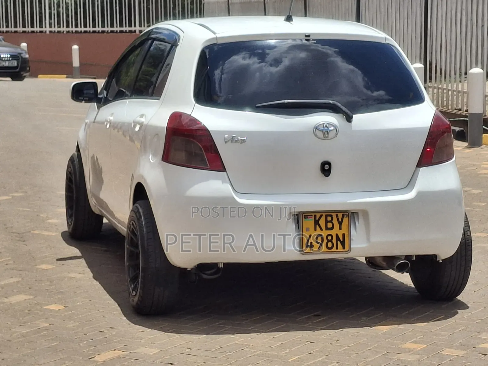 Toyota Vitz 1.0 FWD 3dr 2007 White