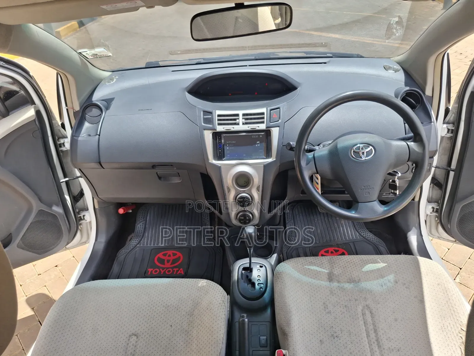 Toyota Vitz 1.0 FWD 3dr 2007 White