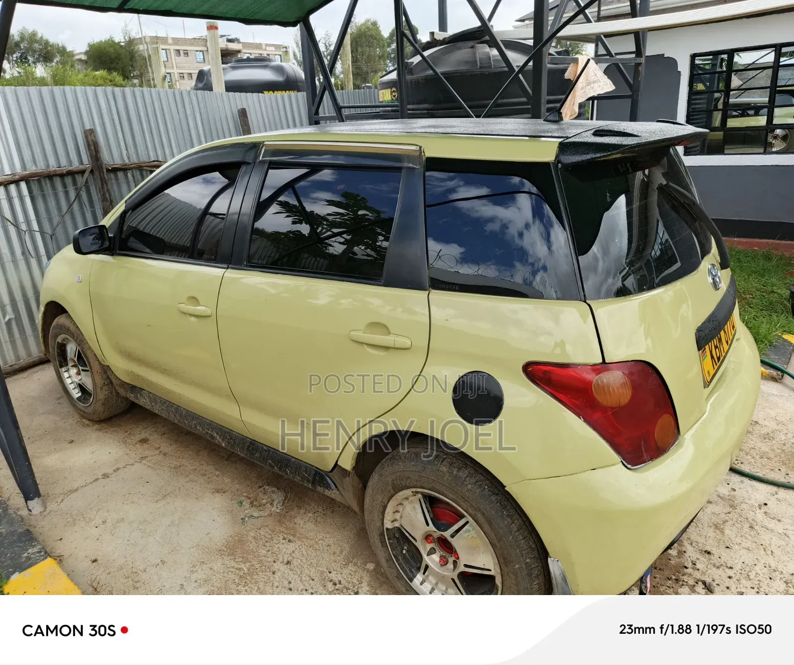Toyota IST 2005 Yellow