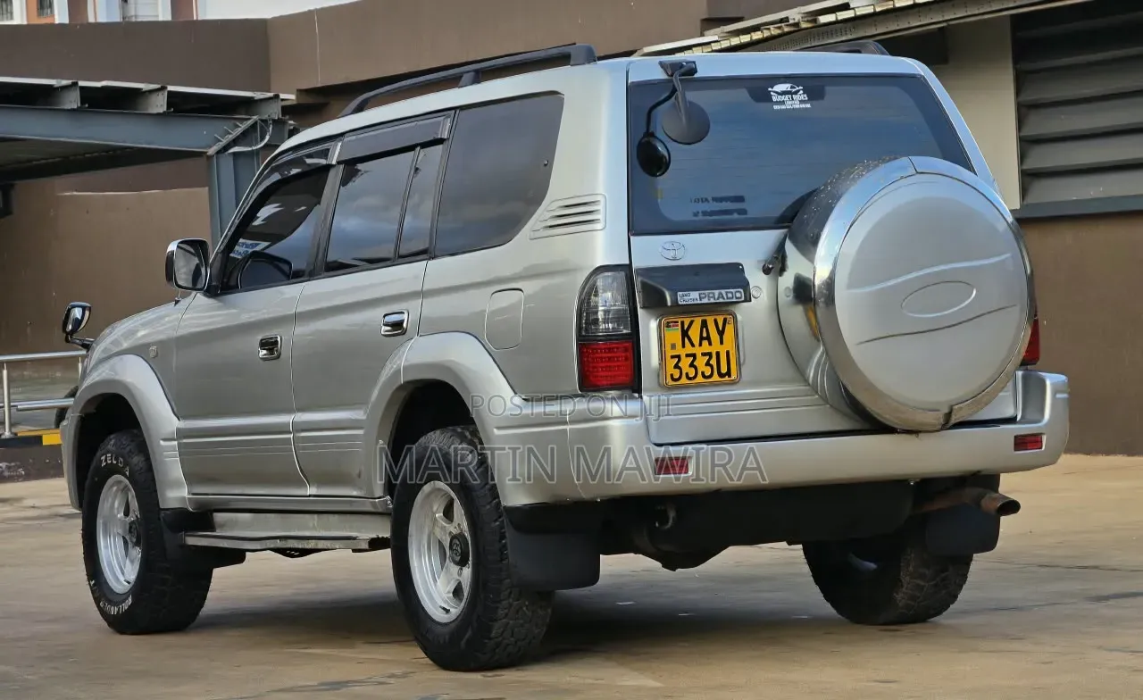 Toyota Land Cruiser Prado 2000 Silver