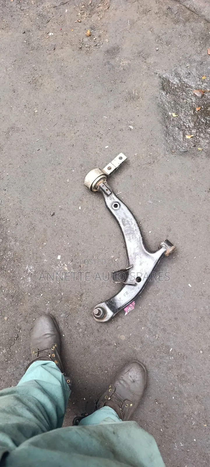 Control Arm Nissan Teana Old Model