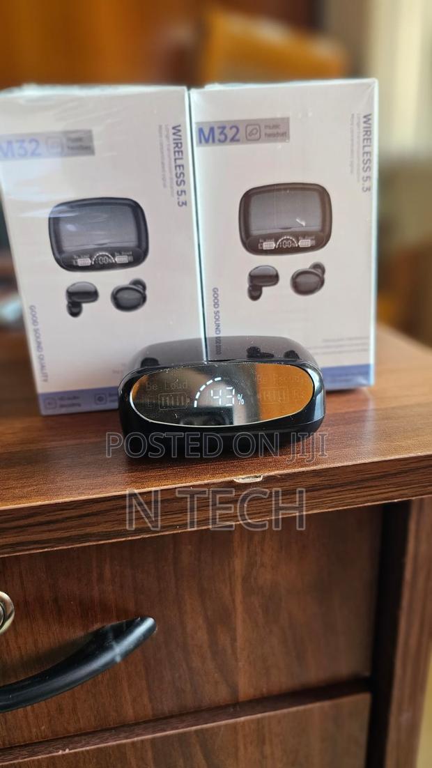 M32 WIRELESS 5.3 Earbuds - thumbnail 3