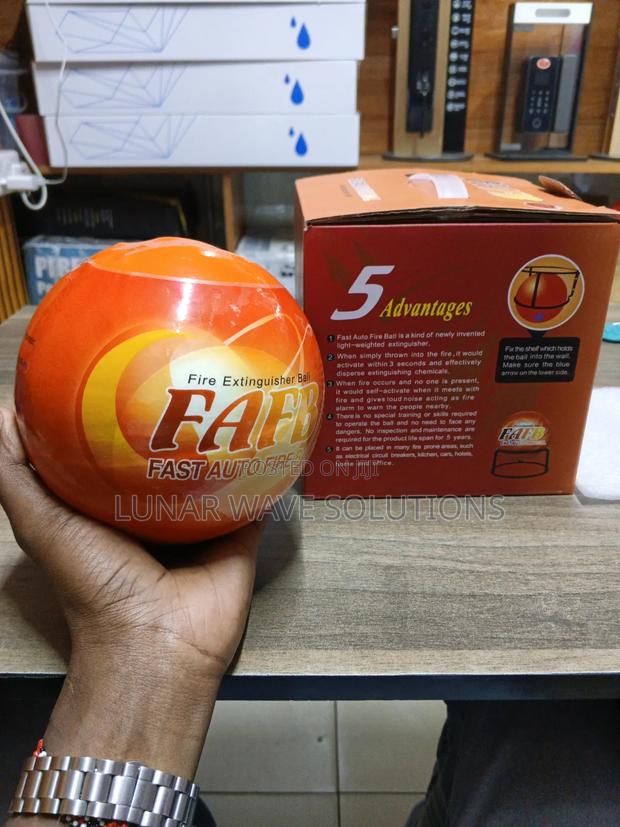 Throwable Fast Automatic Fireball With Wall Mount - main view