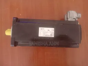 Schneider Electric Servo Motor BMH1003P11F2A