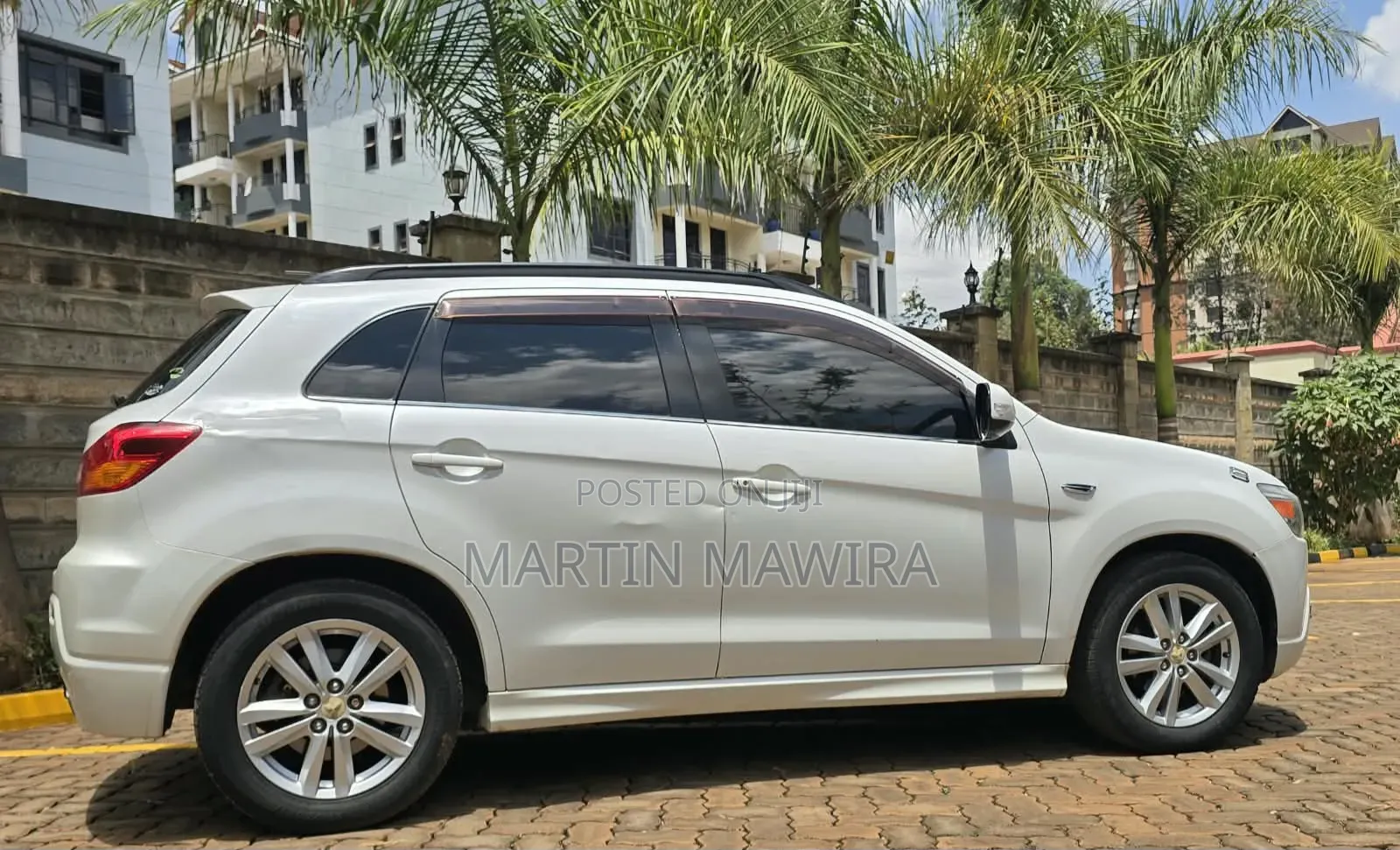 Mitsubishi RVR 2013 White