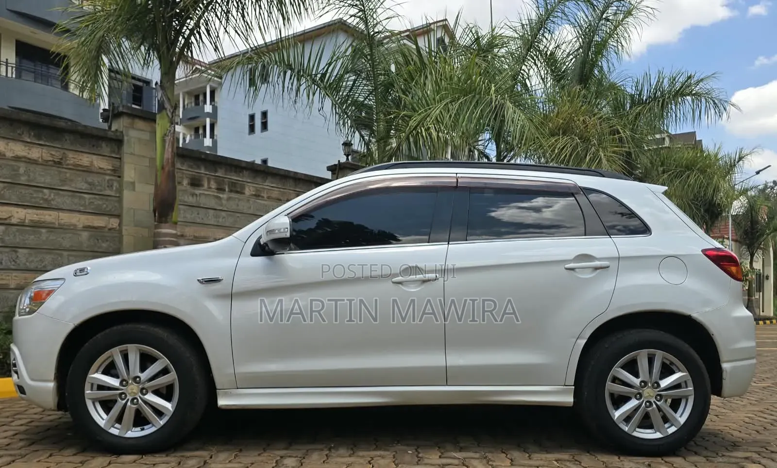 Mitsubishi RVR 2013 White