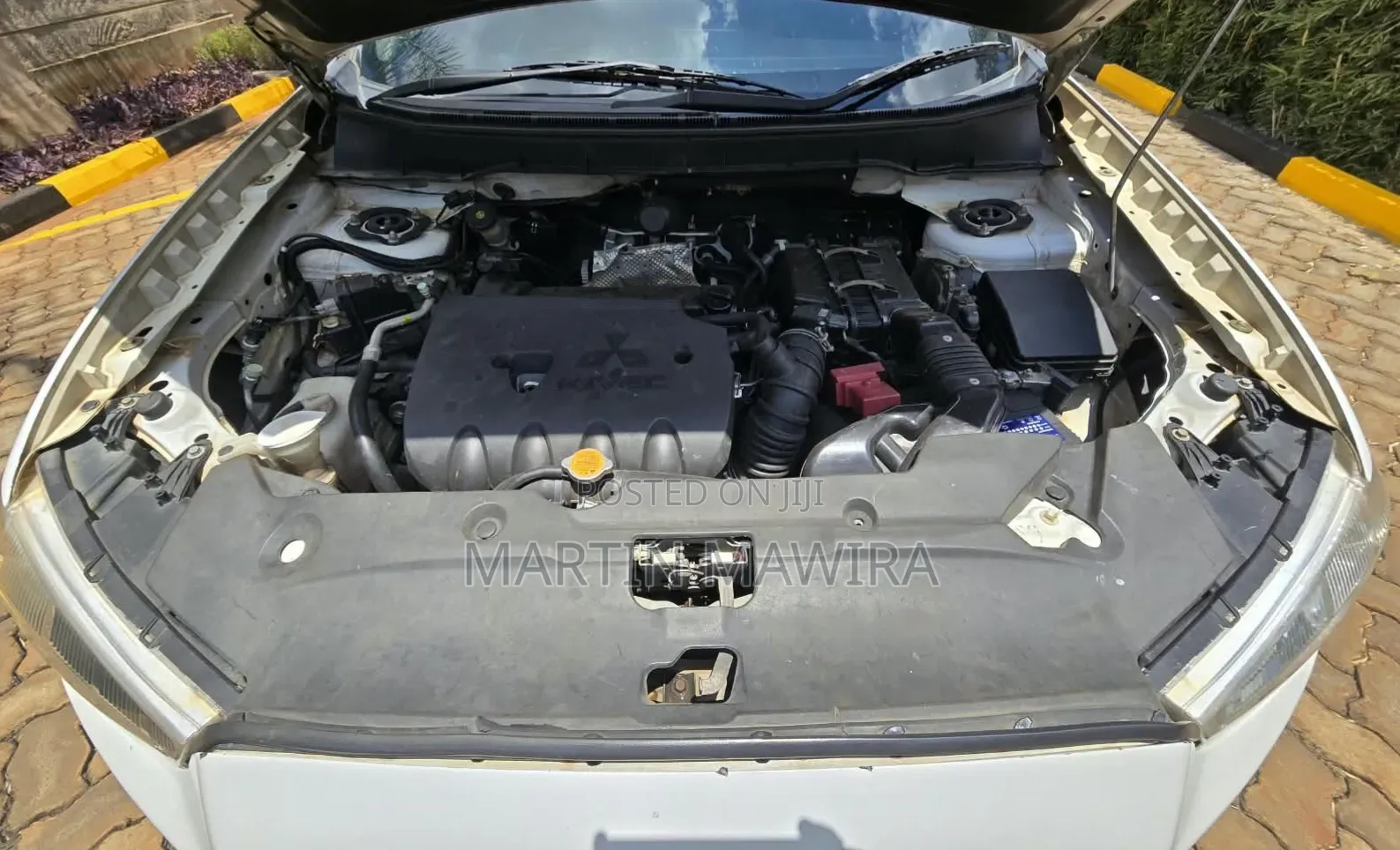Mitsubishi RVR 2013 White