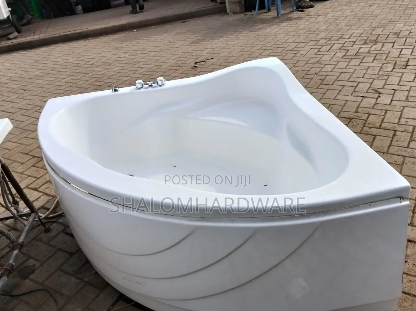Corner Bath Tub