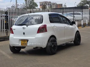 Toyota Vitz 2006 White