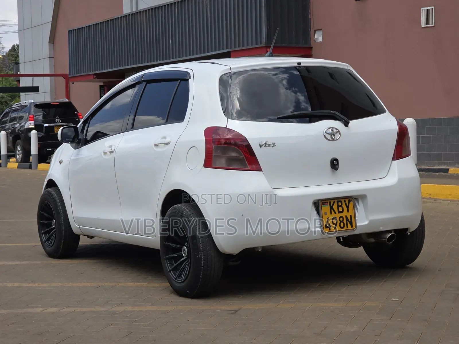 Toyota Vitz 2006 White