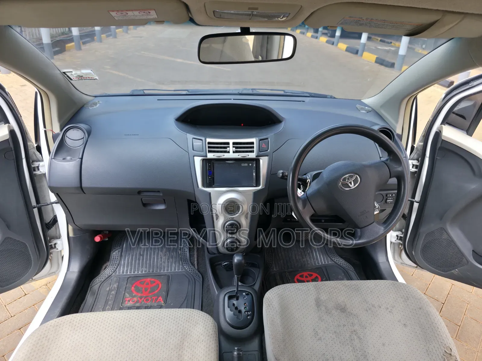 Toyota Vitz 2006 White