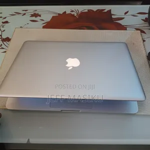 Laptop Apple MacBook 2013 8GB Intel Core i5 HDD+SSD 500GB