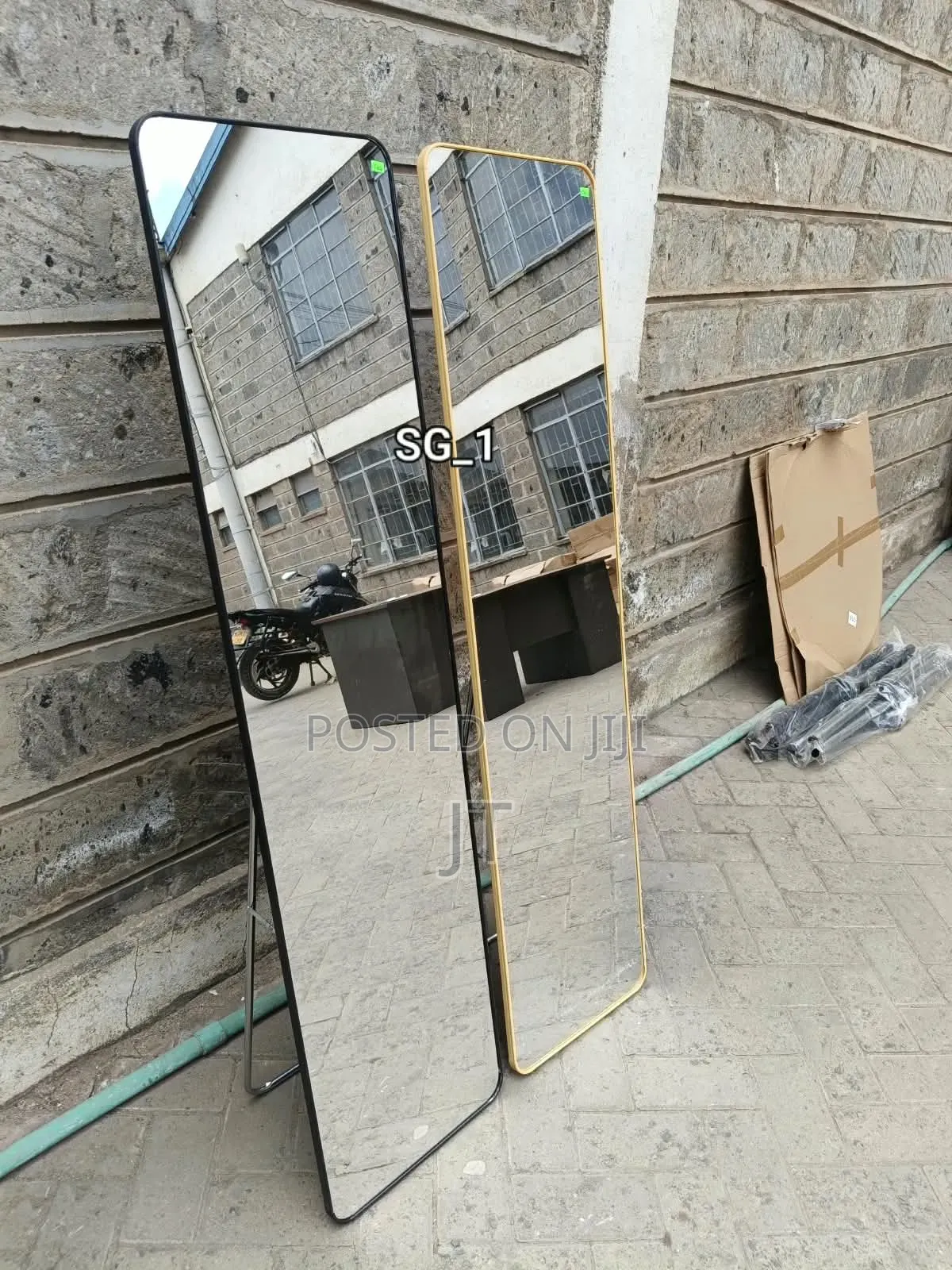Full-Length Standing Dressing Mirrors With Support Stand