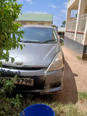 Toyota Wish 2005 Gray