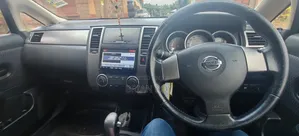 Nissan Tiida 1.5L 16V 2010 Black