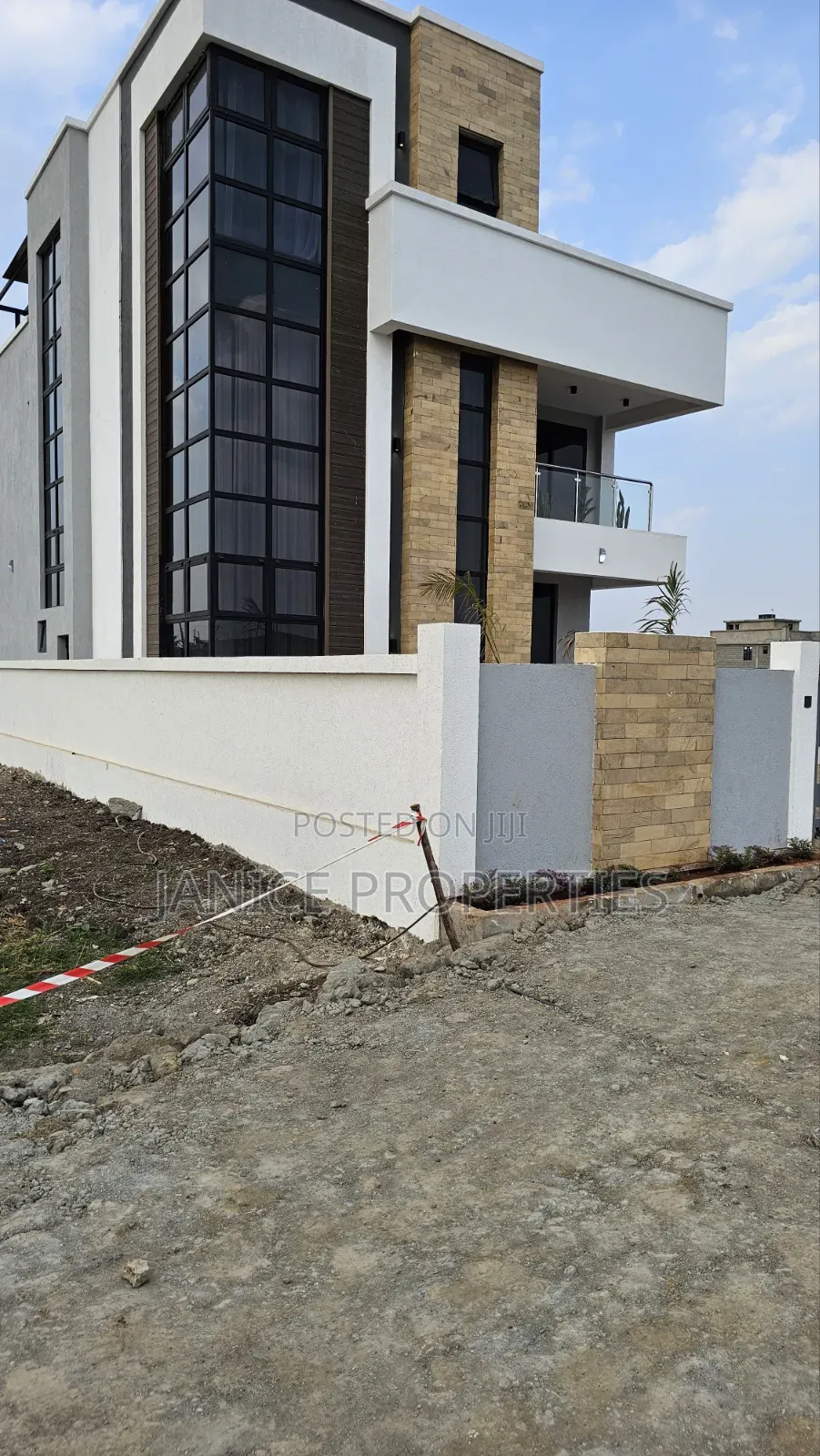 4bdrm Villa in Valleria Estate, Kamakis for sale
