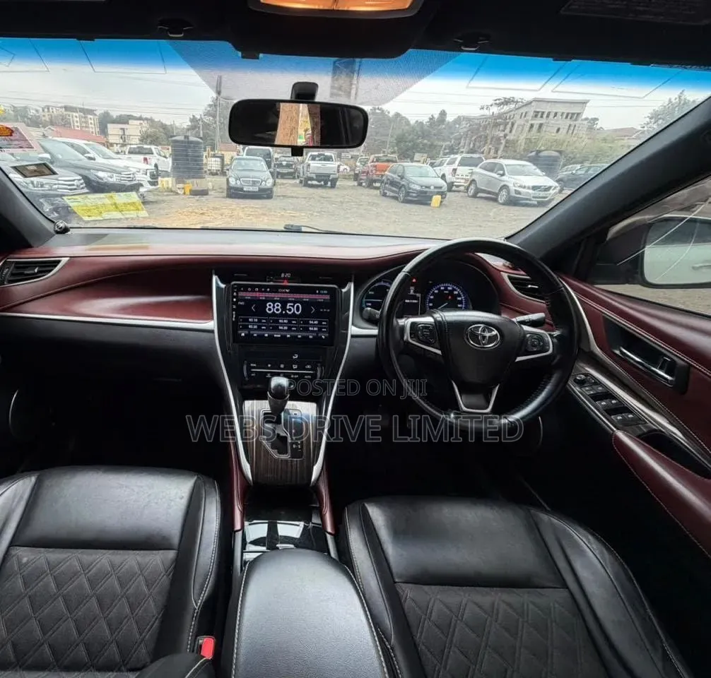 Toyota Harrier 2.5 Hybrid 4WD 2014 White