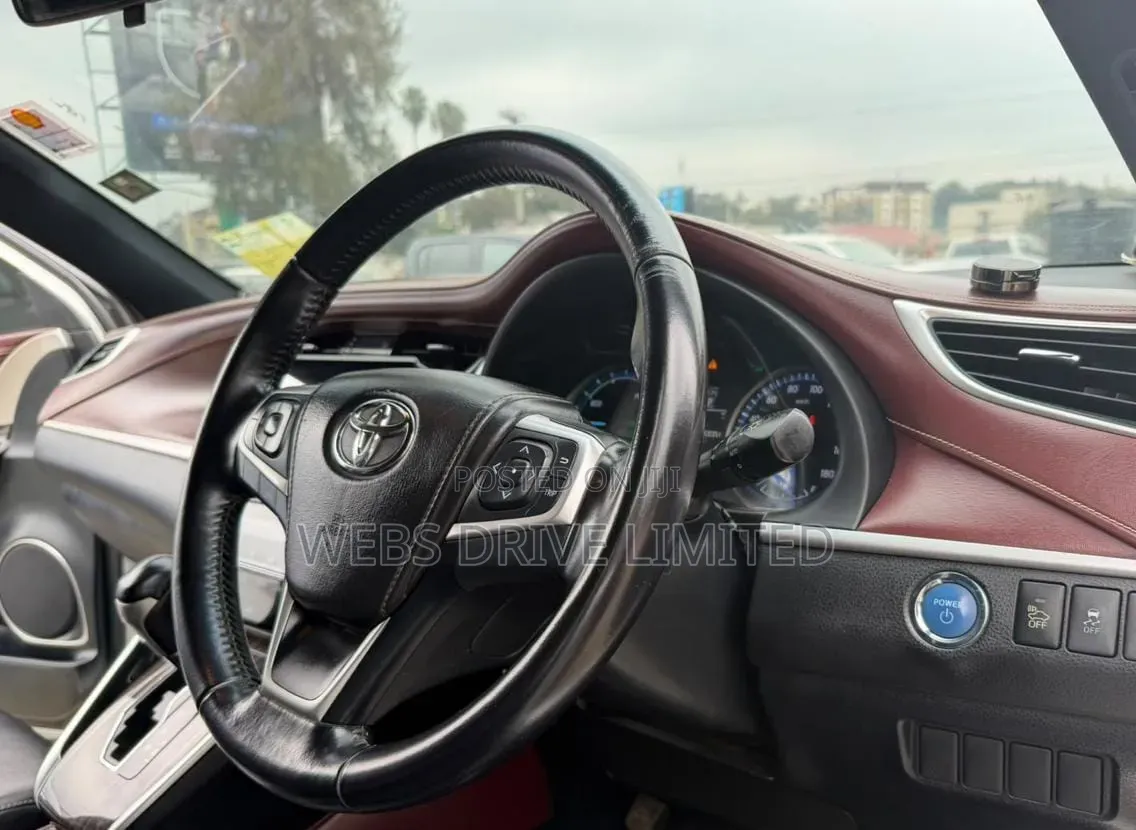 Toyota Harrier 2.5 Hybrid 4WD 2014 White