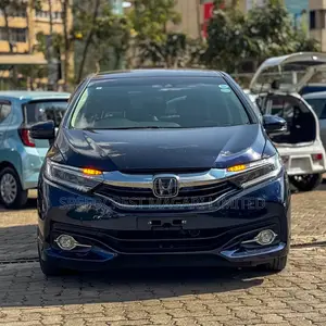 Honda Fit Shuttle 2019 Blue