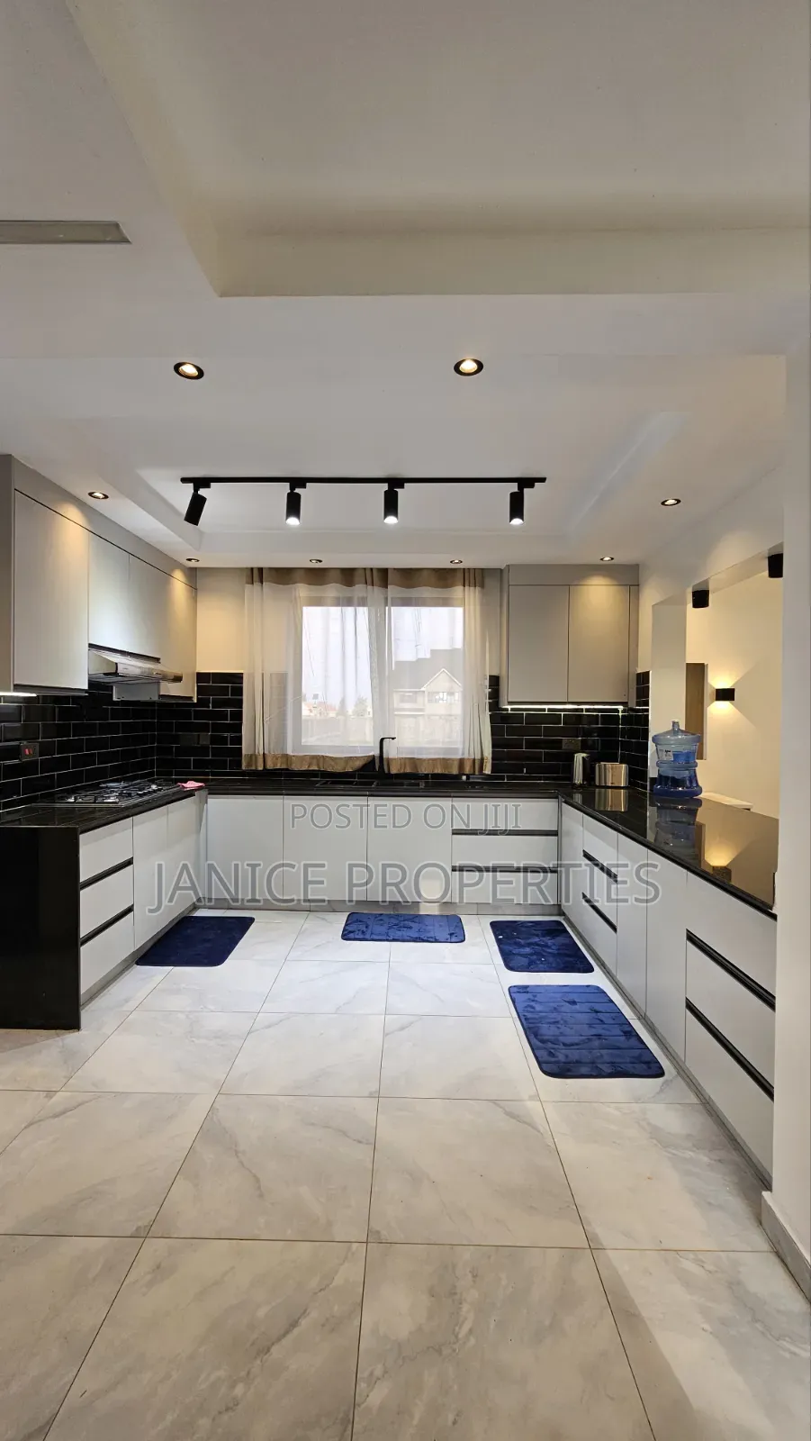 4bdrm Villa in Valleria Estate, Kamakis for sale