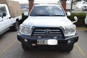Toyota Land Cruiser 4.6 V8 ZX 2013 White