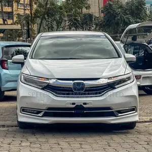 Honda Fit Shuttle 1.5 Hybrid 2WD 2019 White