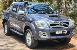 Toyota Hilux 2015 Gray